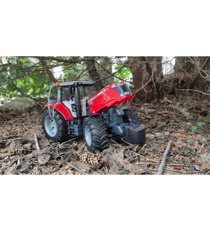 Traktor Massey Ferguson 7600 z ładowarką czołową Bruder 03047